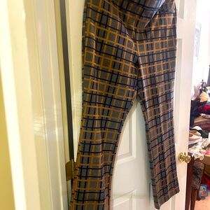 Ladies ponte pants, average length